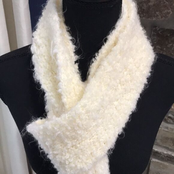 Handmade Knitted Winter Scarf, One Size, Cream - Picture 2 of 5